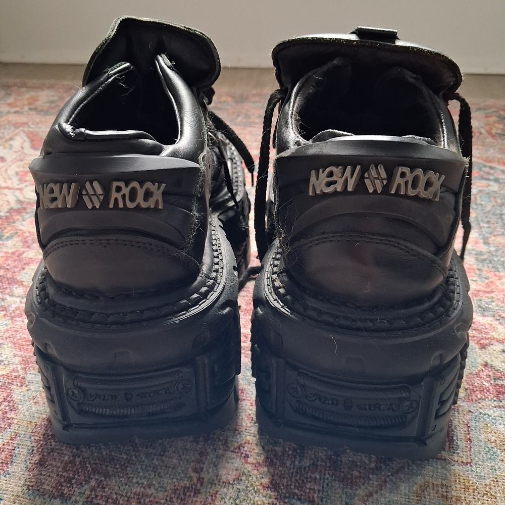 [SOLD] Black New Rock - Chunky Gothic Style - Picture 3 of 8